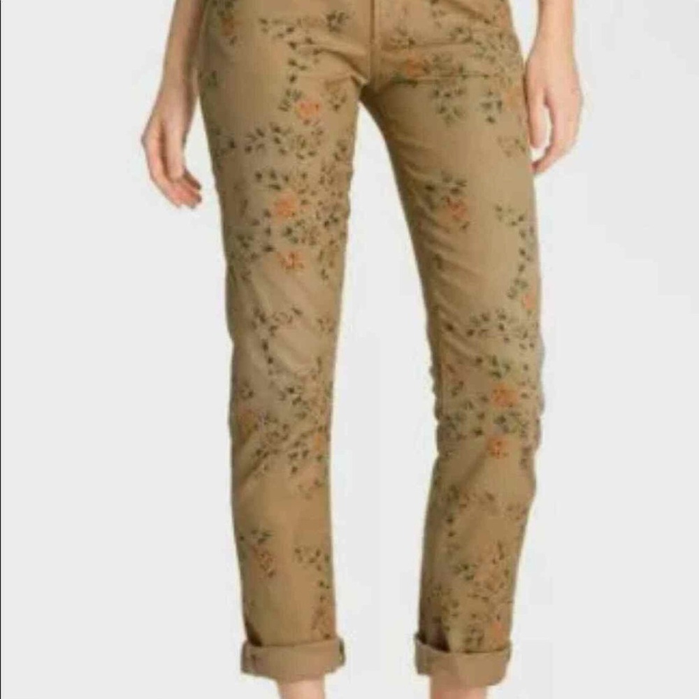 **SOLD**Citizens of Humanity Mandy Retro slim Roll up Floral Jeans 27